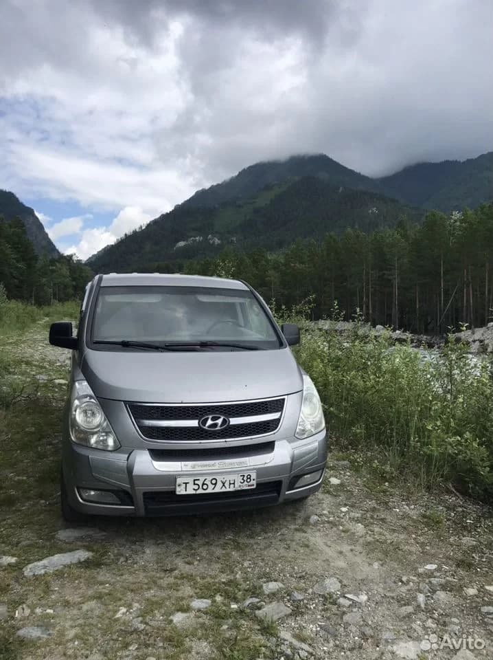 Hyundai Starex
